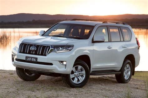 toyota prado gxl|Specs & Dimensions .